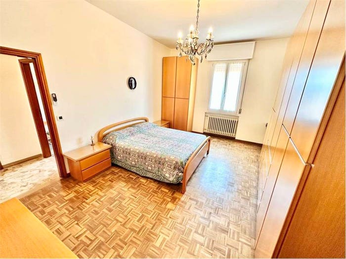 Appartamento quadrilocale in vendita in INTERNO VIA EMILIA SILENZIOSO CON ASC, Centro Storico, Imola