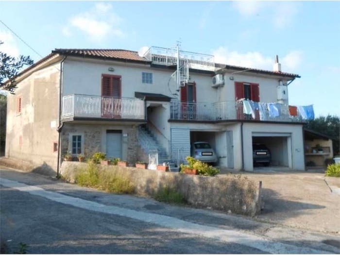 Appartamento con 6 locali in vendita in Contrada Chiusa Via Monticelli, Centro, Casal Velino