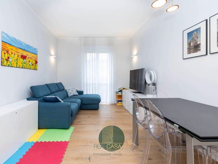 Appartamento trilocale in vendita in Viale Carlo Troya, Solari, Milano