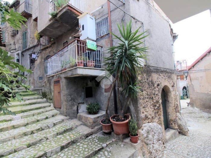 Appartamento bilocale in vendita in VIA SOLFERINO, Centro, Poggio Catino