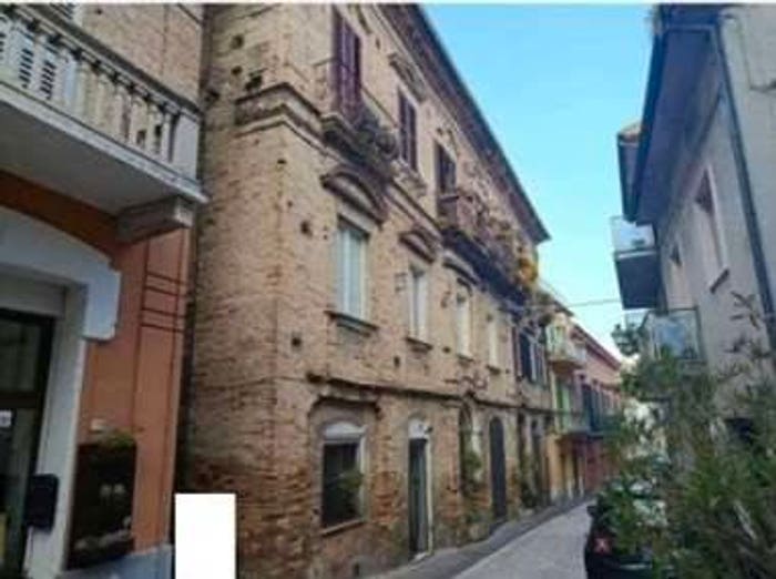 Appartamento con 5 locali in vendita in Corso Vittorio Emanuele, Centro, Città Sant'Angelo