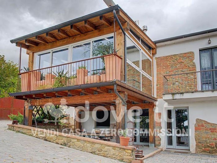 Casa con 5 locali in vendita in Monte San Savino