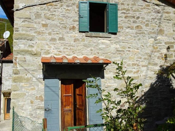 Casa trilocale in vendita in PIAN DEI CORTINI, Bibbiena