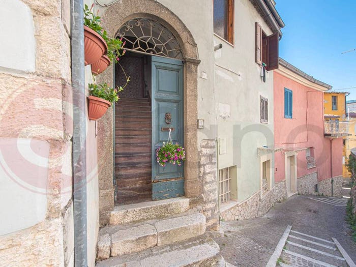 Casa con 5 locali in vendita in Piazza Vecchia, Centro, Ceccano