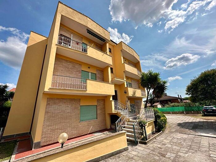Appartamento trilocale in vendita in Via della Stazione di Cesano, Cesano, Roma