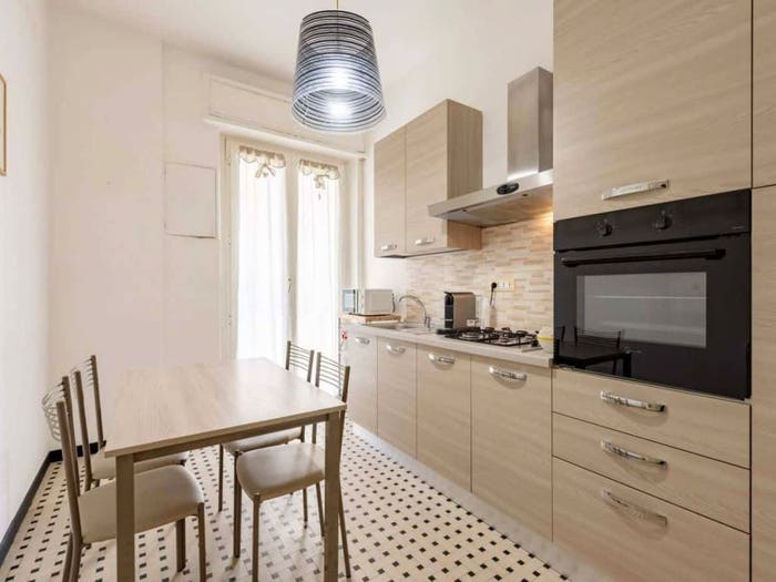 Appartamento trilocale in affitto in Via Galeazzo Alessi, Carignano, Genova