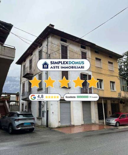 Appartamento con 6 locali in vendita in Via VITTORIO VENETO, Piamborno, Piancogno