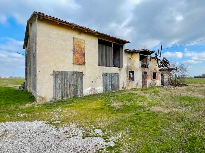 Casa in vendita in Via del Vigo, Medicina