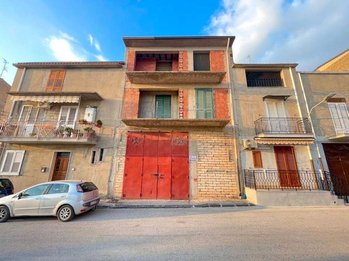 Appartamento con 6 locali in vendita in Campobello di Licata