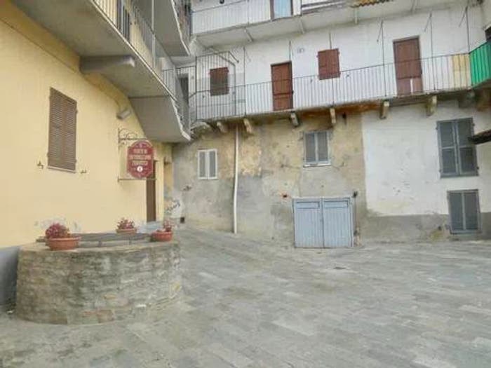 Casa con 5 locali in vendita in Cassinasco