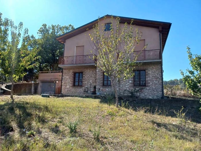 Casa con 6 locali in vendita in Vocabolo Marcurischio, Marsciano