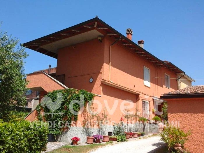 Casa con 6 locali in vendita in Via del Poggiarello, Foiano della Chiana