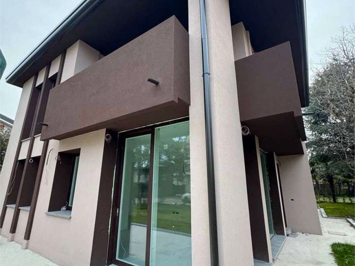 Casa con 6 locali in vendita in via Vittorio veneto, Centro, Dolo