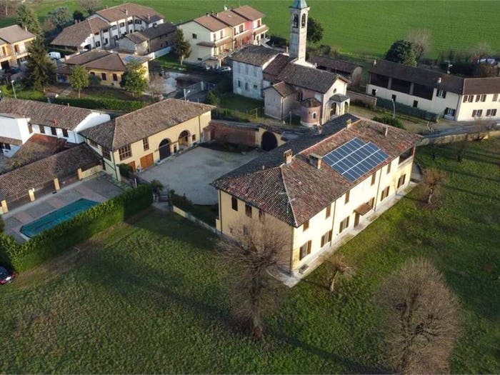 Casa con 6 locali in vendita in Via Milano, Castel Lambro, Marzano