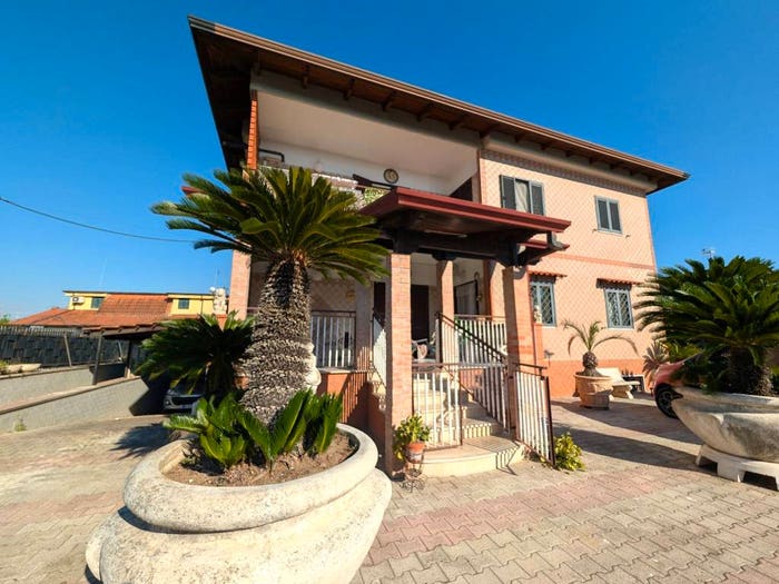 Casa con 6 locali in vendita in Via Ferdinando Galiani, Quarto