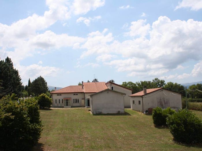 Casa con 6 locali in vendita in Località Colle, Gaifana Colle, Nocera Umbra