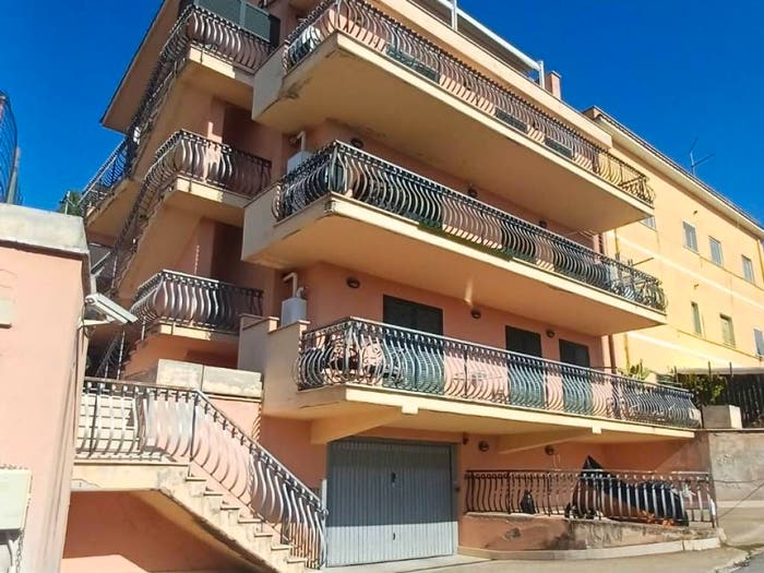 Appartamento trilocale in vendita in Via Rianese, Centro, Riano
