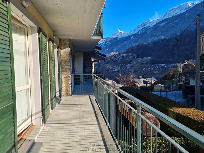 Appartamento bilocale in vendita in Contrada Sasso, Centro, Chiesa in Valmalenco