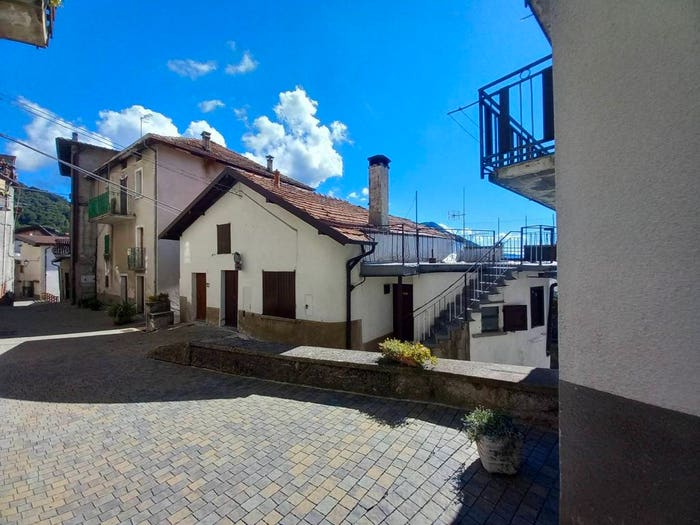 Casa con 5 locali in vendita in Centro, Veleso