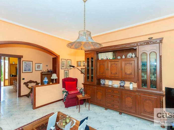 Appartamento trilocale in vendita in via Giuseppe Giusti, Giubiano San Carlo, Varese