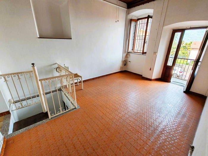 Appartamento trilocale in vendita in Via Maggio, Centro, Baveno
