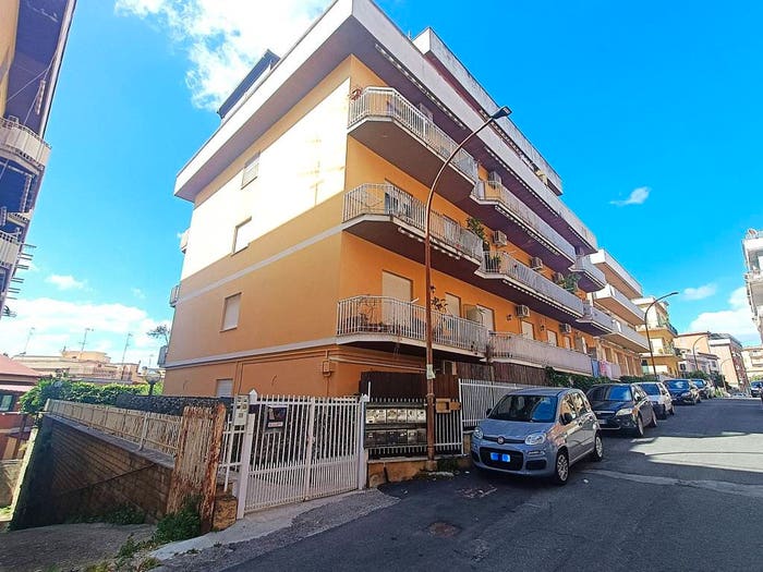 Appartamento trilocale in vendita in Via Gian Lorenzo Bernini, Centro, Cisterna di Latina