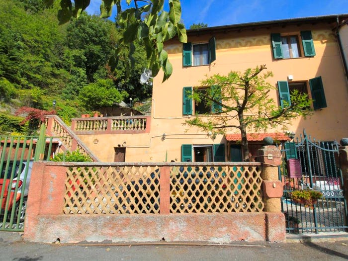 Casa con 6 locali in vendita in Centro, Davagna