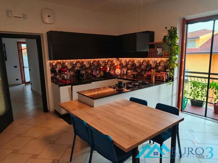 Appartamento con 6 locali in vendita in Via Nino Bixio, Piattoni Villa Sant'Antonio, Castel di Lama