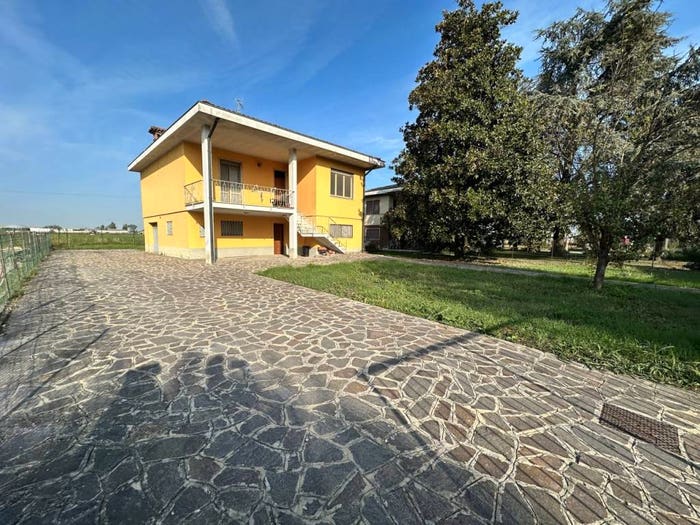 Casa con 5 locali in vendita in Via Pasubio, Livrasco, Castelverde
