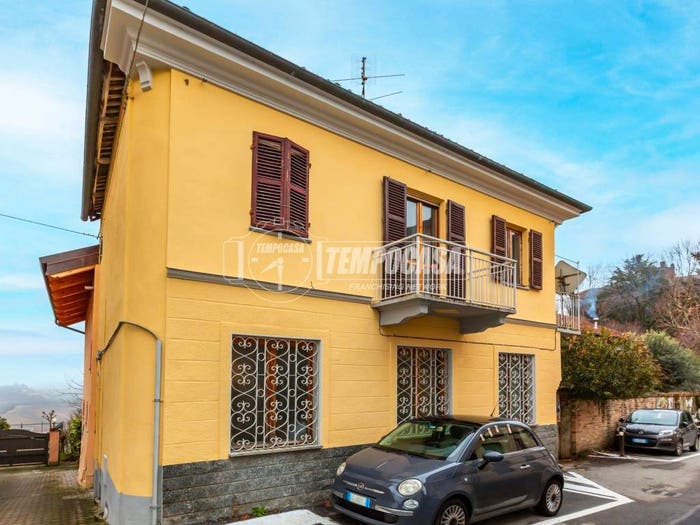 Appartamento con 5 locali in vendita in Via MAESTRA, Pavarolo