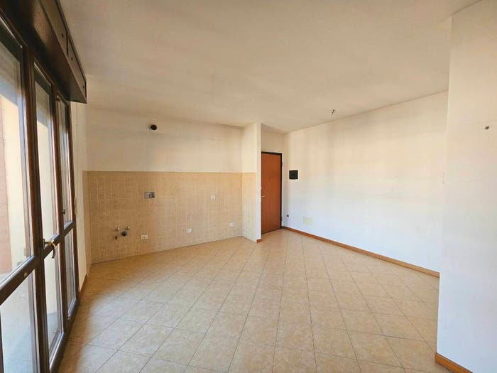 Appartamento bilocale in vendita in Via Luigi Gonzaga, Centro, Guastalla