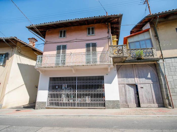 Casa con 5 locali in vendita in Via Umberto I, Foglizzo