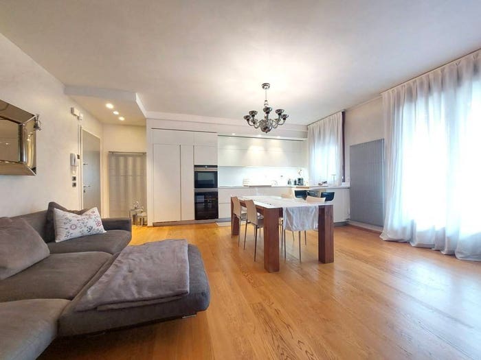 Casa con 5 locali in vendita in Via Alessandro Pomi, Zelarino, Venezia