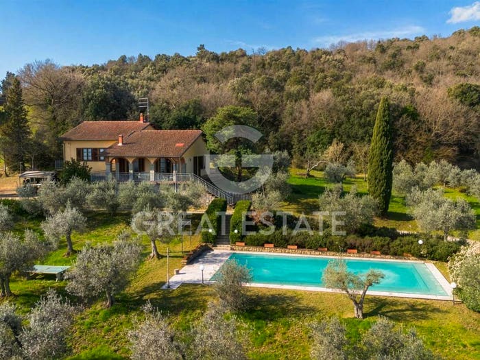 Casa con 6 locali in vendita in Via Conte Cungi, Centro, Monte San Savino