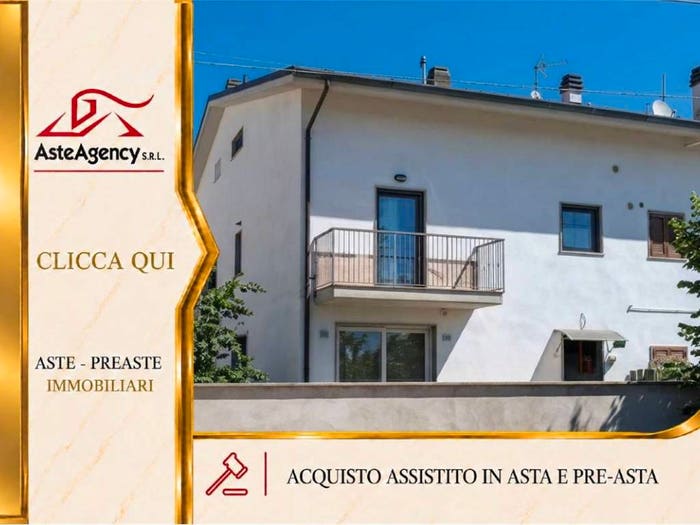 Appartamento con 5 locali in vendita in Via Roberto Rossellini, Centro, Vastogirardi