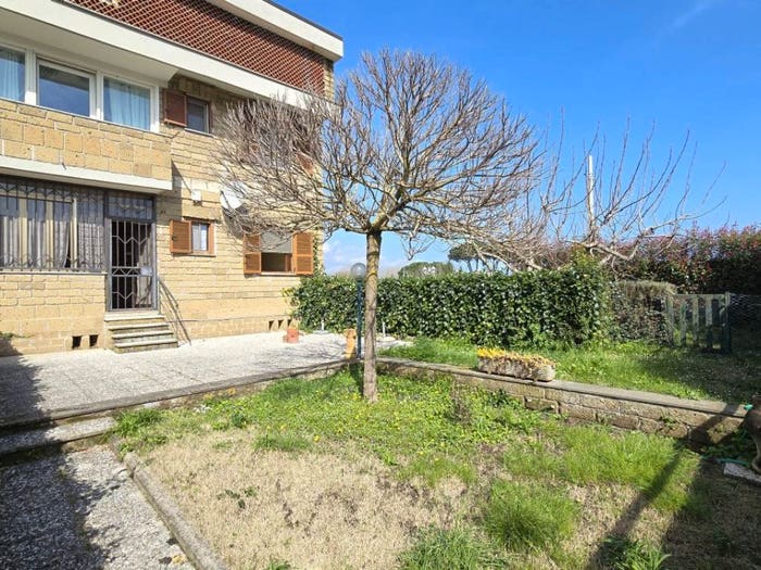Appartamento trilocale in vendita in via isola martana, Capodimonte