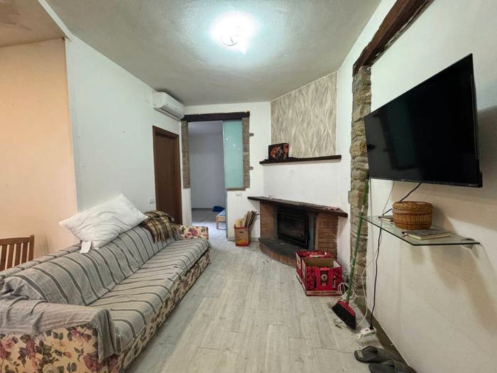 Casa quadrilocale in vendita in Frazione Chiavenna Rocchetta, Lugagnano Val d'Arda