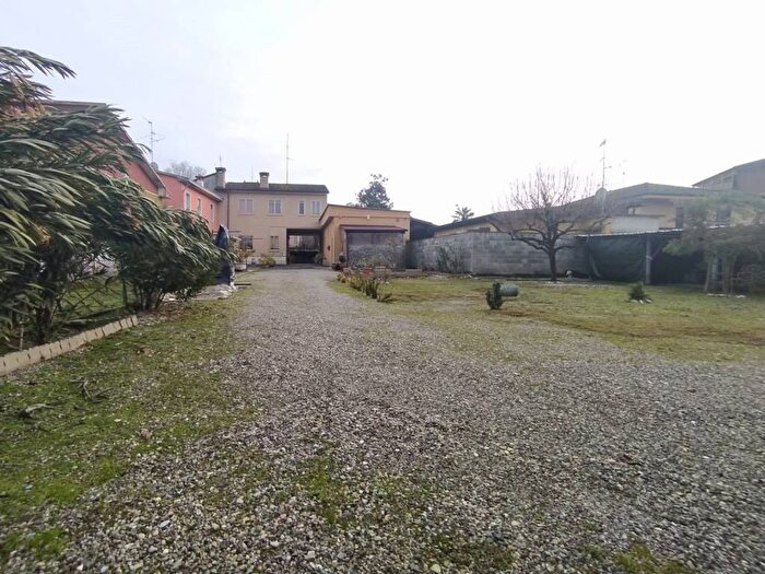 Casa con 6 locali in vendita in Zorlesco, Casalpusterlengo