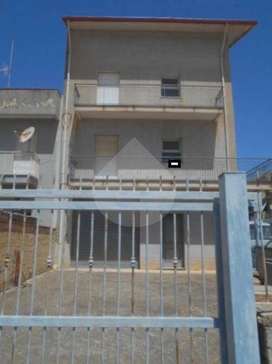 Casa con 6 locali in vendita in Via San Leonardo, Centro, Salemi