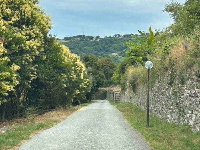 Casa con 6 locali in vendita in Via Casanova, Bolzaneto, Genova
