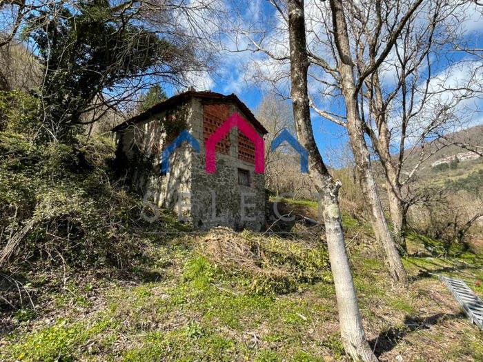 Casa bilocale in vendita in Fabbriche di Vergemoli