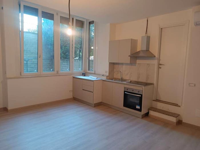 Appartamento bilocale in vendita in Via X Giugno, Centro Storico, Piacenza