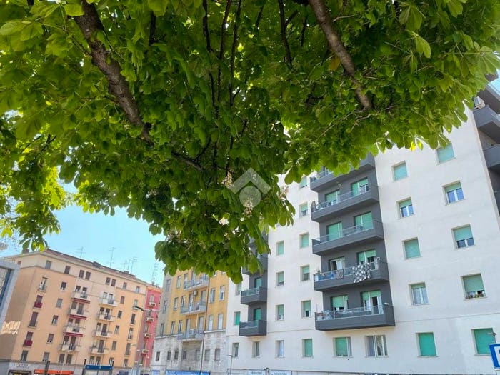 Appartamento trilocale in vendita in Via Monte Altissimo, San Leonardo, Parma