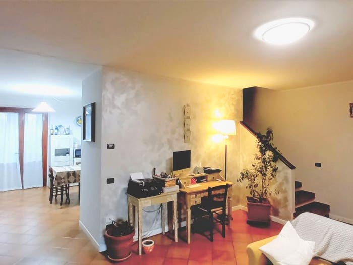 Casa con 6 locali in vendita in Via Froccina, Carmignano