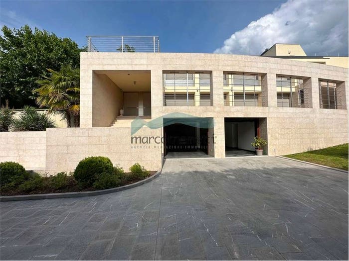 Casa con 6 locali in vendita in Via Marcorà, Conegliano