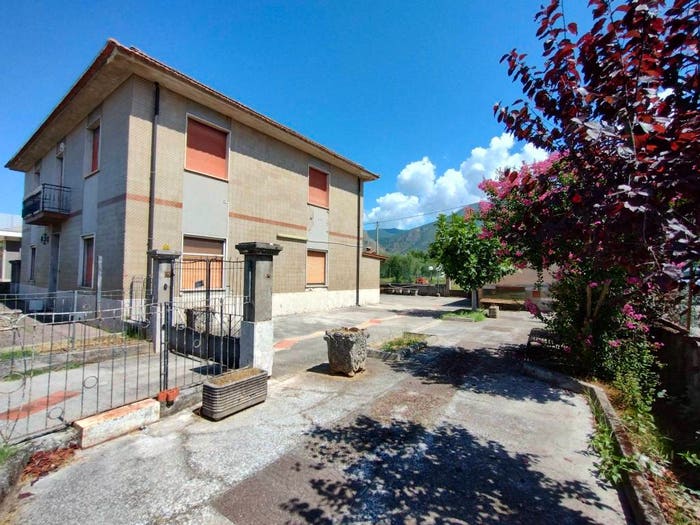 Casa con 6 locali in vendita in Via Casilina Sud, Stazione D'Aquino, Castrocielo