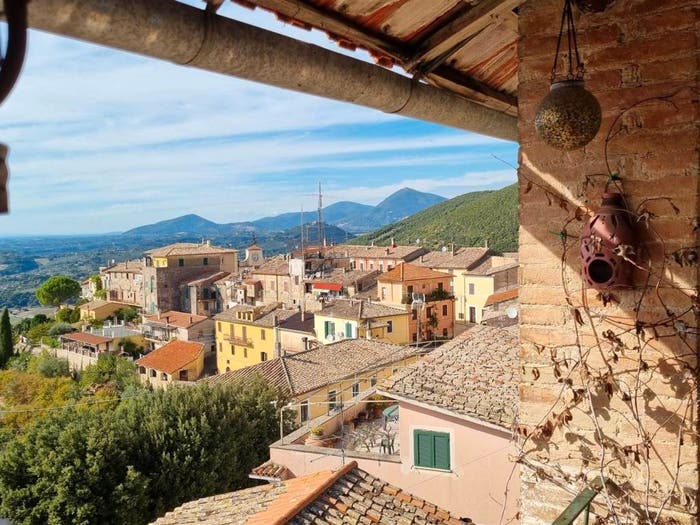 Appartamento con 6 locali in vendita in via indipendenza, Centro, Poggio Catino