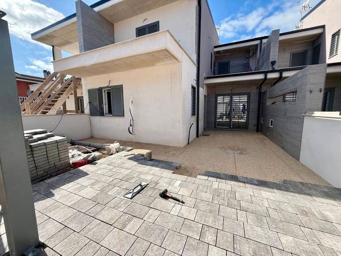 Casa quadrilocale in vendita in Via Licenza, Setteville Nord, Guidonia Montecelio