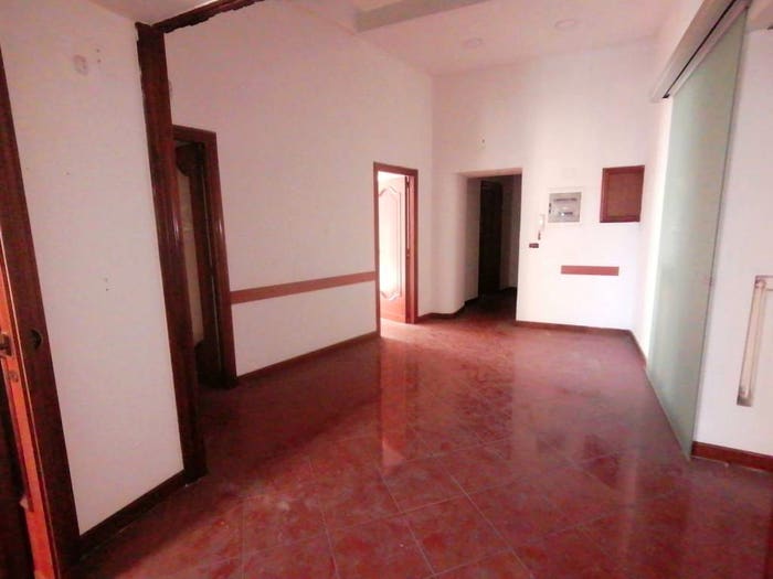 Appartamento con 5 locali in vendita in Corso Umberto I, Tribunali, Napoli