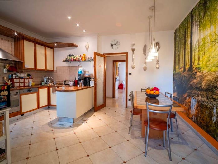 Appartamento con 6 locali in vendita in Via Guglielmo Marconi, Marconi, Bologna
